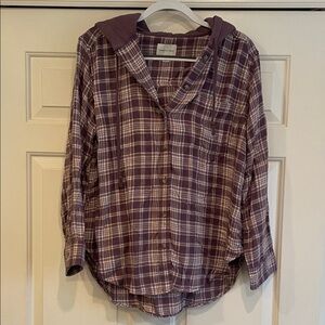 American Eagle Mauve and Cream Plaid Hooded Button-Up